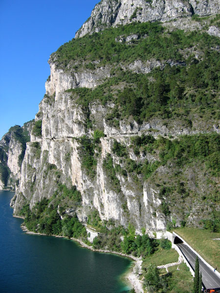 stara cesta na Val di Ledro Lago di Garda.jpg