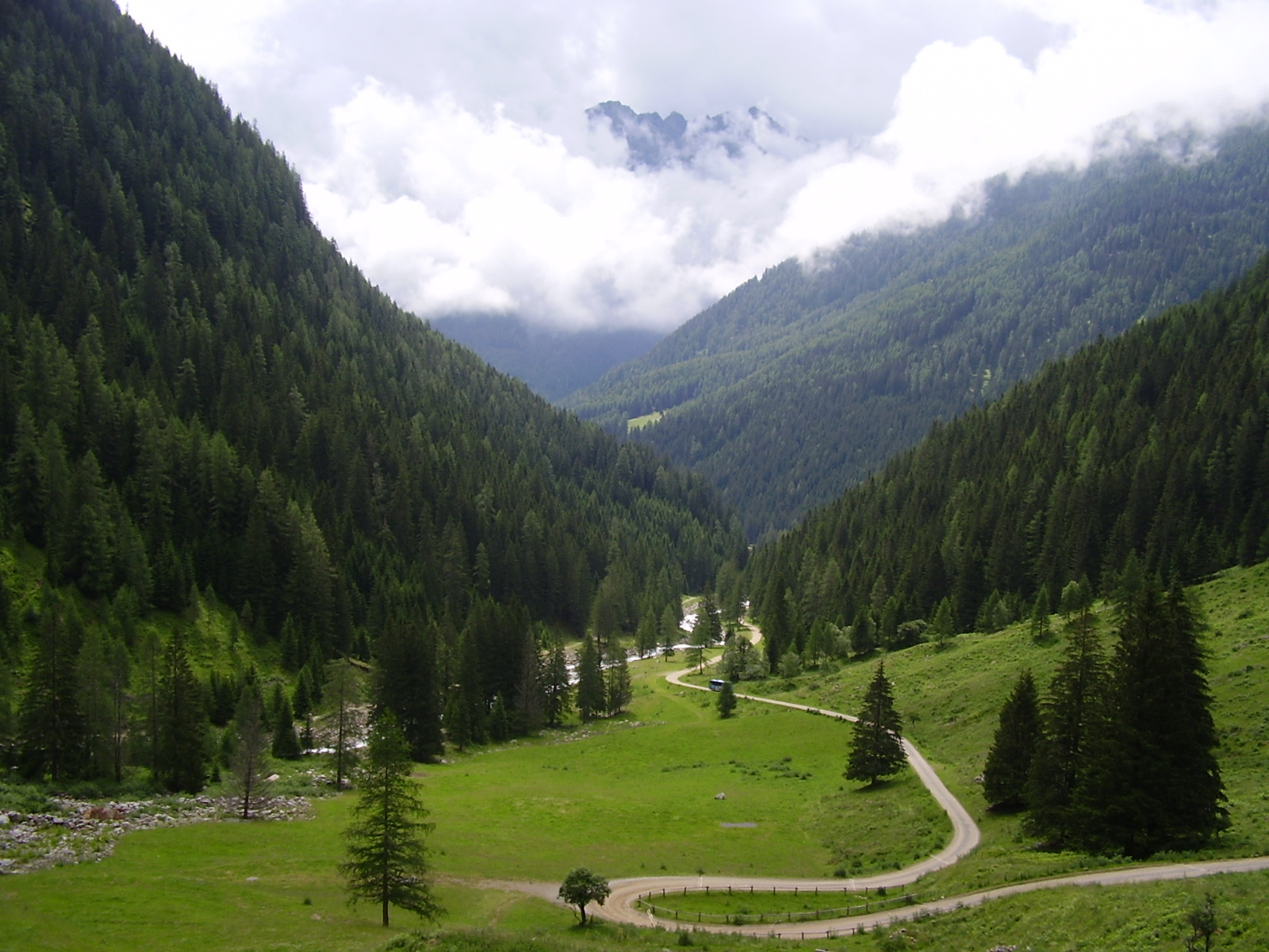 Val di Rabbi malga Stablasolo.jpg